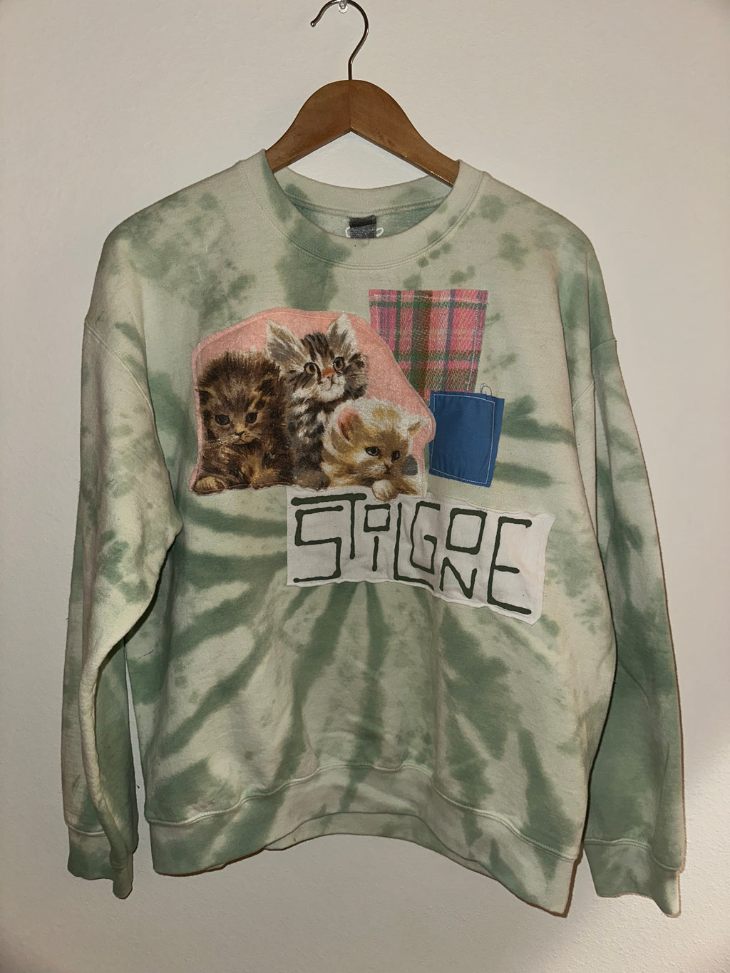 green tie dye stilgone kitty crew